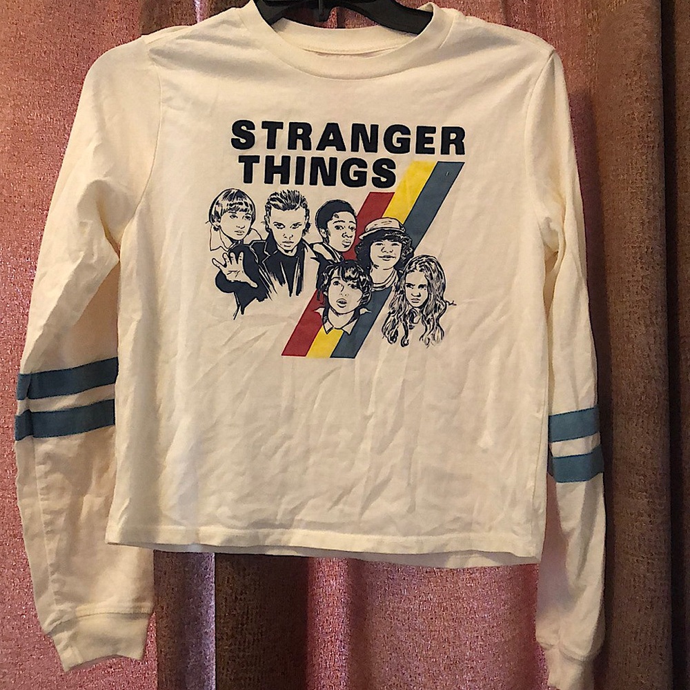 Stranger Things long sleeve cropped shirt size XS